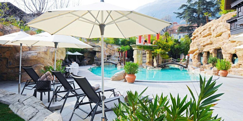 Hotel Vier Jahreszeiten Silandro Ngoại thất bức ảnh