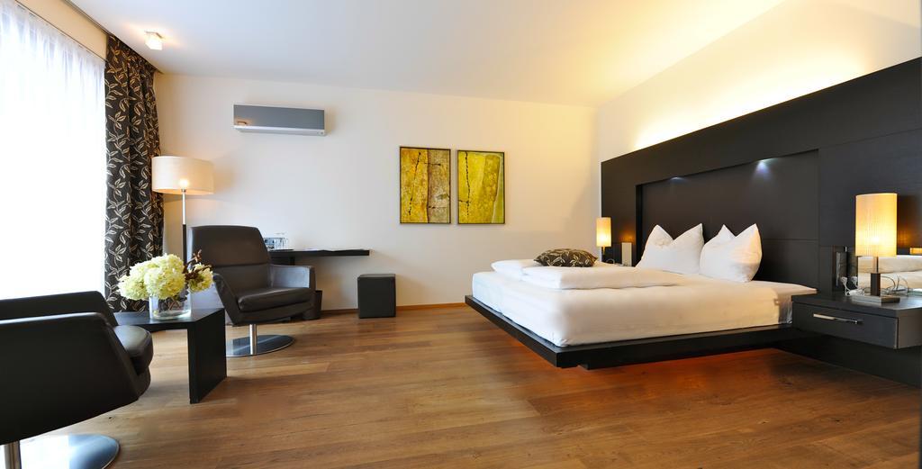 Hotel Vier Jahreszeiten Silandro Ngoại thất bức ảnh
